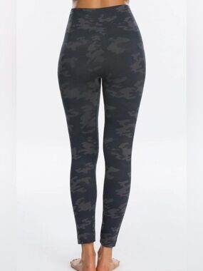 Spanx Look At Me Now High Rise Leggings in camo green
